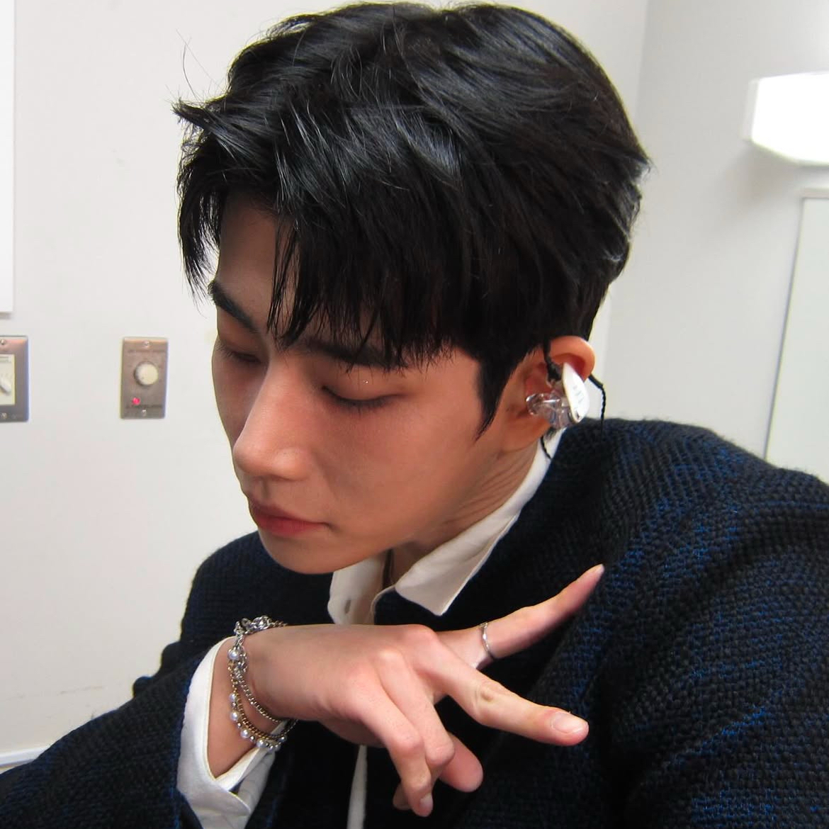 Check Out the Displayed Fan Ad for ASTRO MJ on March 5, 2025