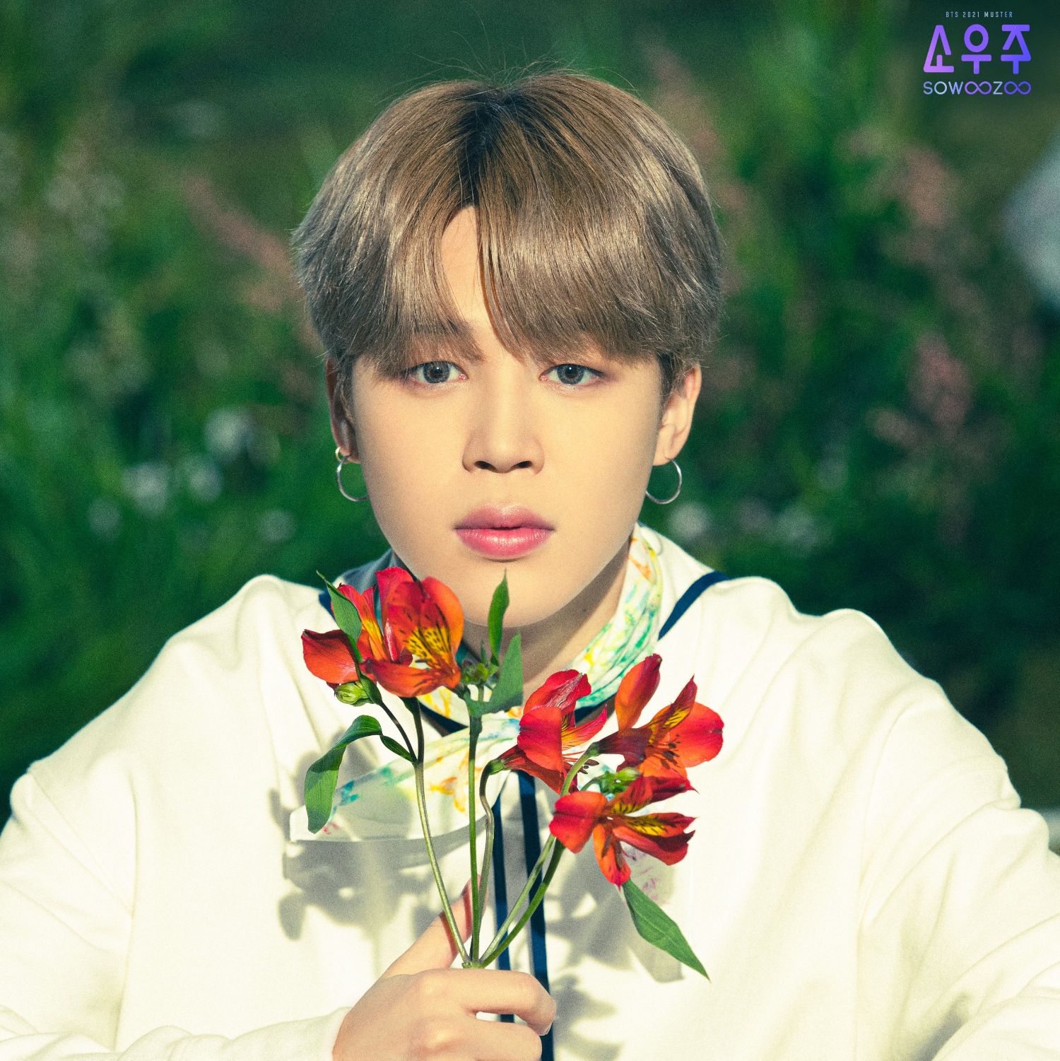 BTS ジミンの 2021年10月13日 に公開された広告写真をご確認ください